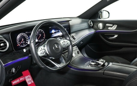 Mercedes-Benz E-Класс, 2019 год, 3 390 000 рублей, 13 фотография