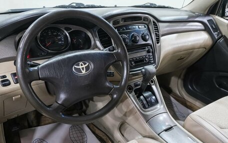 Toyota Highlander III, 2002 год, 1 099 000 рублей, 13 фотография