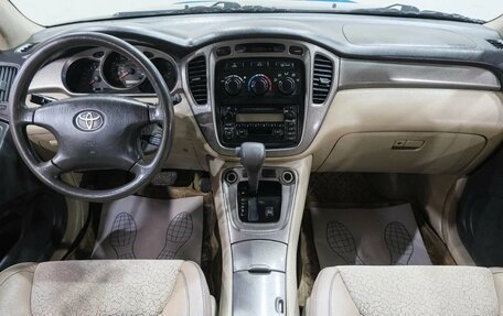 Toyota Highlander III, 2002 год, 1 099 000 рублей, 18 фотография