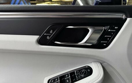 Porsche Macan I рестайлинг, 2024 год, 9 000 000 рублей, 13 фотография