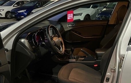 KIA Optima III рестайлинг, 2013 год, 950 000 рублей, 16 фотография
