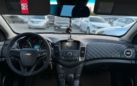 Chevrolet Cruze II, 2011 год, 650 000 рублей, 16 фотография