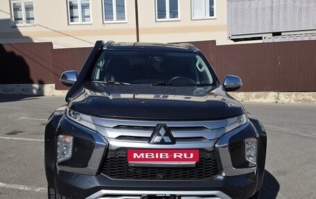 Mitsubishi Pajero Sport III рестайлинг, 2022 год, 5 200 000 рублей, 2 фотография