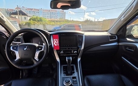 Mitsubishi Pajero Sport III рестайлинг, 2022 год, 5 200 000 рублей, 12 фотография