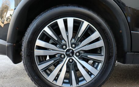 Mitsubishi Outlander III рестайлинг 3, 2020 год, 2 350 000 рублей, 9 фотография