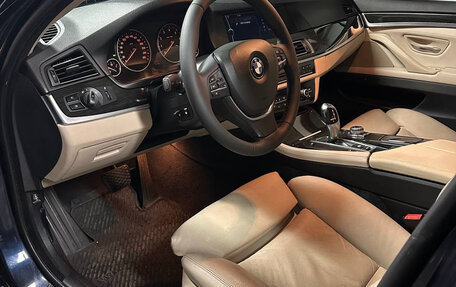 BMW 5 серия, 2011 год, 2 200 000 рублей, 2 фотография