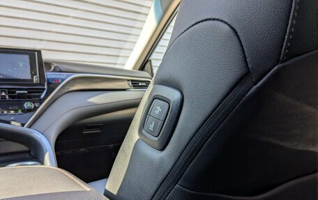 Toyota Camry, 2023 год, 3 850 000 рублей, 9 фотография