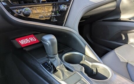 Toyota Camry, 2023 год, 3 850 000 рублей, 6 фотография