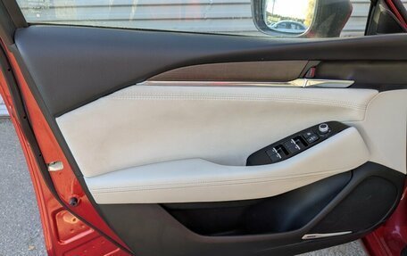 Mazda 6, 2019 год, 2 600 000 рублей, 6 фотография