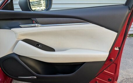 Mazda 6, 2019 год, 2 600 000 рублей, 13 фотография