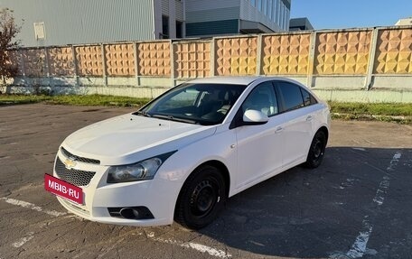 Chevrolet Cruze II, 2010 год, 650 000 рублей, 9 фотография