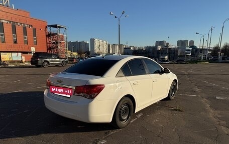 Chevrolet Cruze II, 2010 год, 650 000 рублей, 5 фотография