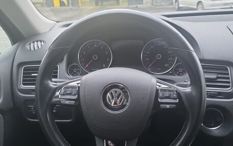 Volkswagen Touareg III, 2012 год, 1 570 000 рублей, 1 фотография