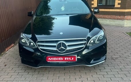 Mercedes-Benz E-Класс, 2015 год, 2 550 000 рублей, 1 фотография