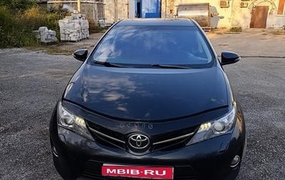 Toyota Auris II, 2014 год, 1 050 000 рублей, 1 фотография