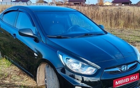 Hyundai Solaris II рестайлинг, 2014 год, 730 000 рублей, 1 фотография