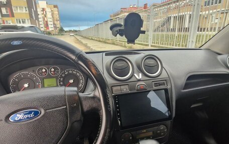 Ford Fiesta, 2007 год, 550 000 рублей, 23 фотография