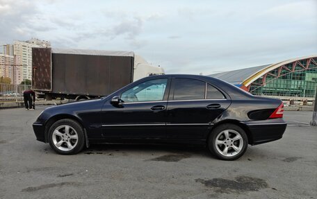 Mercedes-Benz C-Класс, 2004 год, 880 000 рублей, 4 фотография