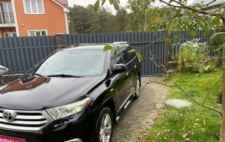 Toyota Highlander III, 2012 год, 1 850 000 рублей, 10 фотография
