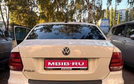Volkswagen Polo VI (EU Market), 2017 год, 910 000 рублей, 2 фотография
