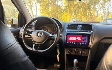Volkswagen Polo VI (EU Market), 2017 год, 910 000 рублей, 11 фотография