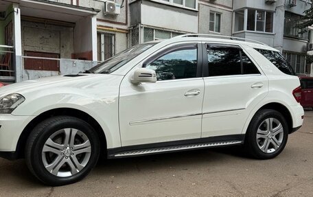 Mercedes-Benz M-Класс, 2011 год, 1 780 000 рублей, 2 фотография