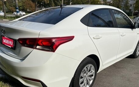 Hyundai Solaris II рестайлинг, 2017 год, 950 000 рублей, 4 фотография