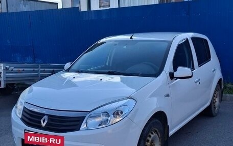 Renault Sandero I, 2014 год, 790 000 рублей, 2 фотография