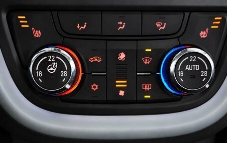 Opel Mokka I, 2014 год, 1 090 000 рублей, 13 фотография