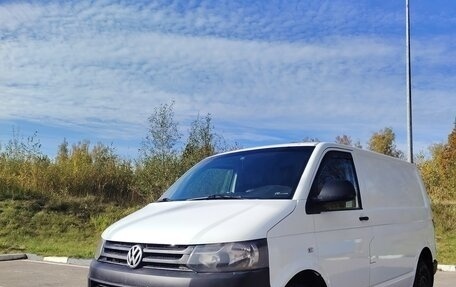 Volkswagen Transporter T5 рестайлинг, 2009 год, 900 000 рублей, 1 фотография