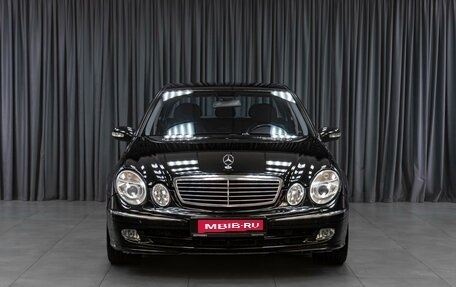 Mercedes-Benz E-Класс, 2004 год, 1 099 000 рублей, 3 фотография