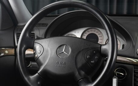 Mercedes-Benz E-Класс, 2004 год, 1 099 000 рублей, 24 фотография