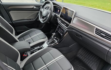 Volkswagen T-Roc I, 2025 год, 3 550 000 рублей, 13 фотография