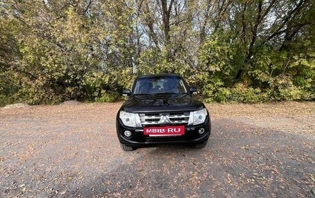 Mitsubishi Pajero IV рестайлинг 2, 2011 год, 2 250 000 рублей, 3 фотография