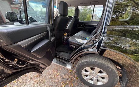 Mitsubishi Pajero IV рестайлинг 2, 2011 год, 2 250 000 рублей, 6 фотография