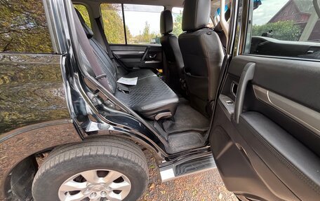 Mitsubishi Pajero IV рестайлинг 2, 2011 год, 2 250 000 рублей, 7 фотография