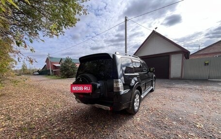 Mitsubishi Pajero IV рестайлинг 2, 2011 год, 2 250 000 рублей, 5 фотография