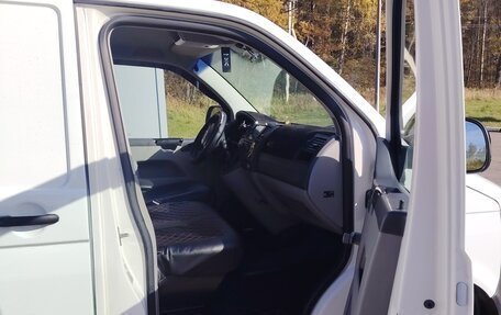 Volkswagen Transporter T5 рестайлинг, 2009 год, 900 000 рублей, 11 фотография