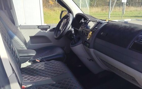 Volkswagen Transporter T5 рестайлинг, 2009 год, 900 000 рублей, 12 фотография