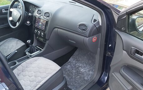 Ford Focus II рестайлинг, 2006 год, 550 000 рублей, 19 фотография