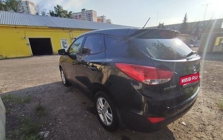 Hyundai ix35 I рестайлинг, 2011 год, 940 000 рублей, 4 фотография