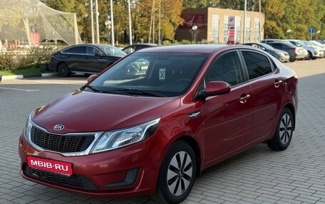 KIA Rio III рестайлинг, 2013 год, 820 000 рублей, 1 фотография