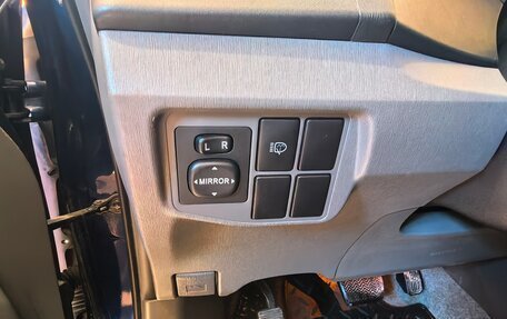 Toyota Prius, 2010 год, 1 200 000 рублей, 6 фотография