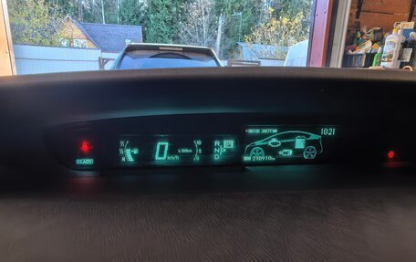 Toyota Prius, 2010 год, 1 200 000 рублей, 9 фотография