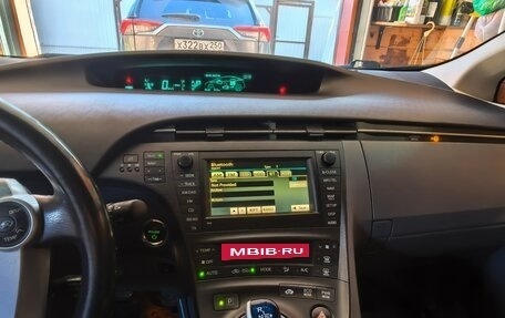Toyota Prius, 2010 год, 1 200 000 рублей, 5 фотография