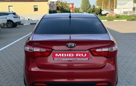 KIA Rio III рестайлинг, 2013 год, 820 000 рублей, 10 фотография