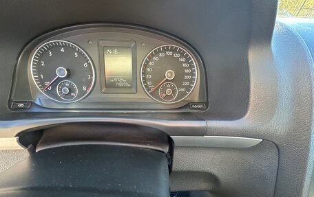 Volkswagen Touran III, 2011 год, 899 000 рублей, 8 фотография