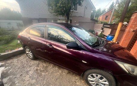 Hyundai Solaris II рестайлинг, 2011 год, 600 000 рублей, 3 фотография