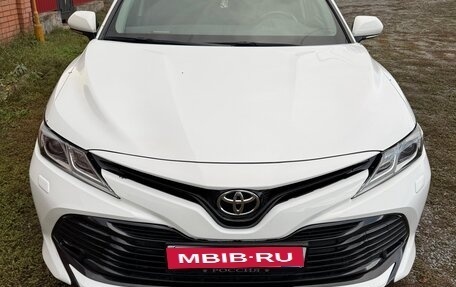 Toyota Camry, 2018 год, 2 500 000 рублей, 1 фотография