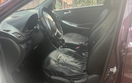 Hyundai Solaris II рестайлинг, 2011 год, 600 000 рублей, 8 фотография